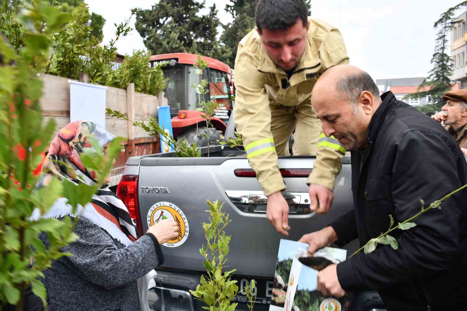 Vezirköprü’de 5 bin fidan dağıtıldı
