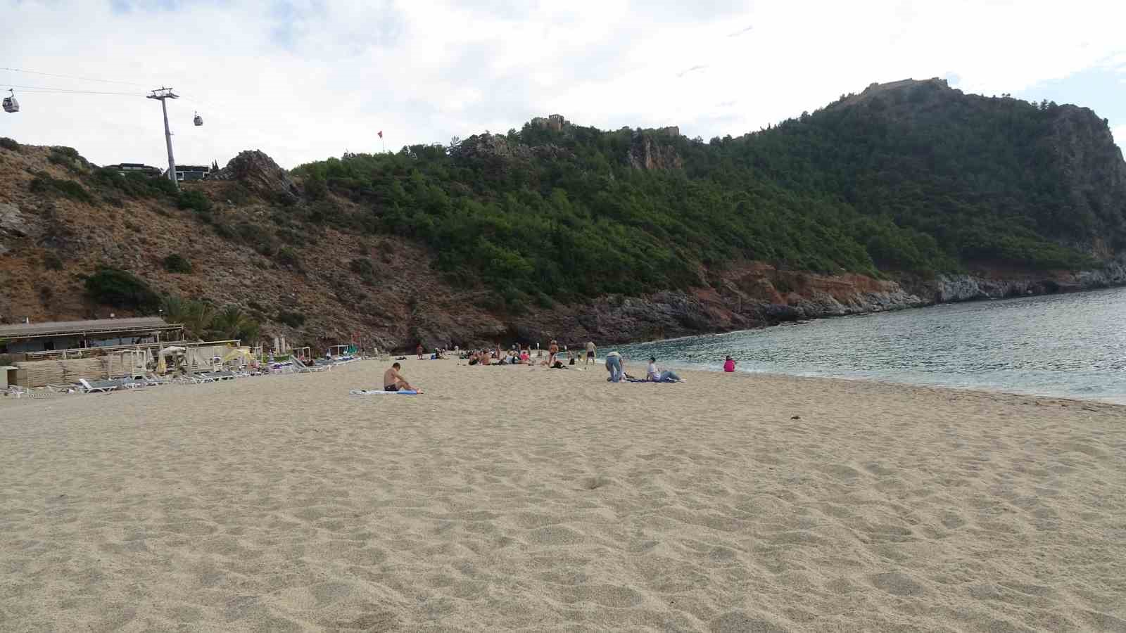 Alanya’da kasım ortasında deniz keyfi
