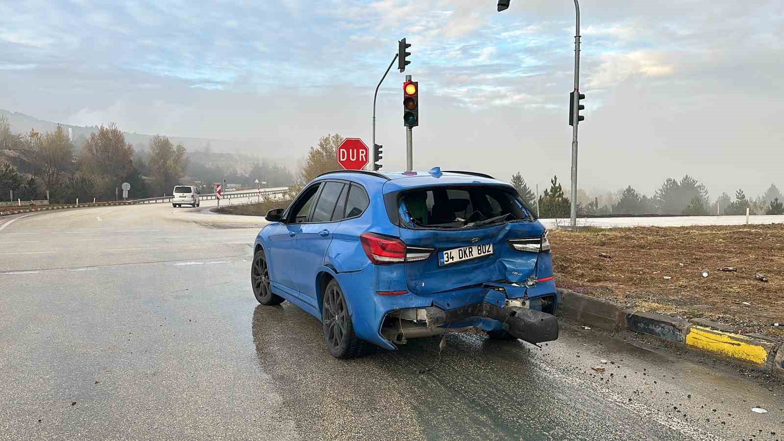 Kastamonu’da kavşakta zincirleme trafik kazası: 2 kişi yaralandı
