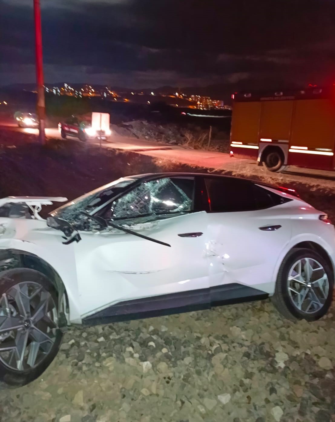 Isparta’da yük treni otomobile çarptı, sürücü ağır yaralandı
