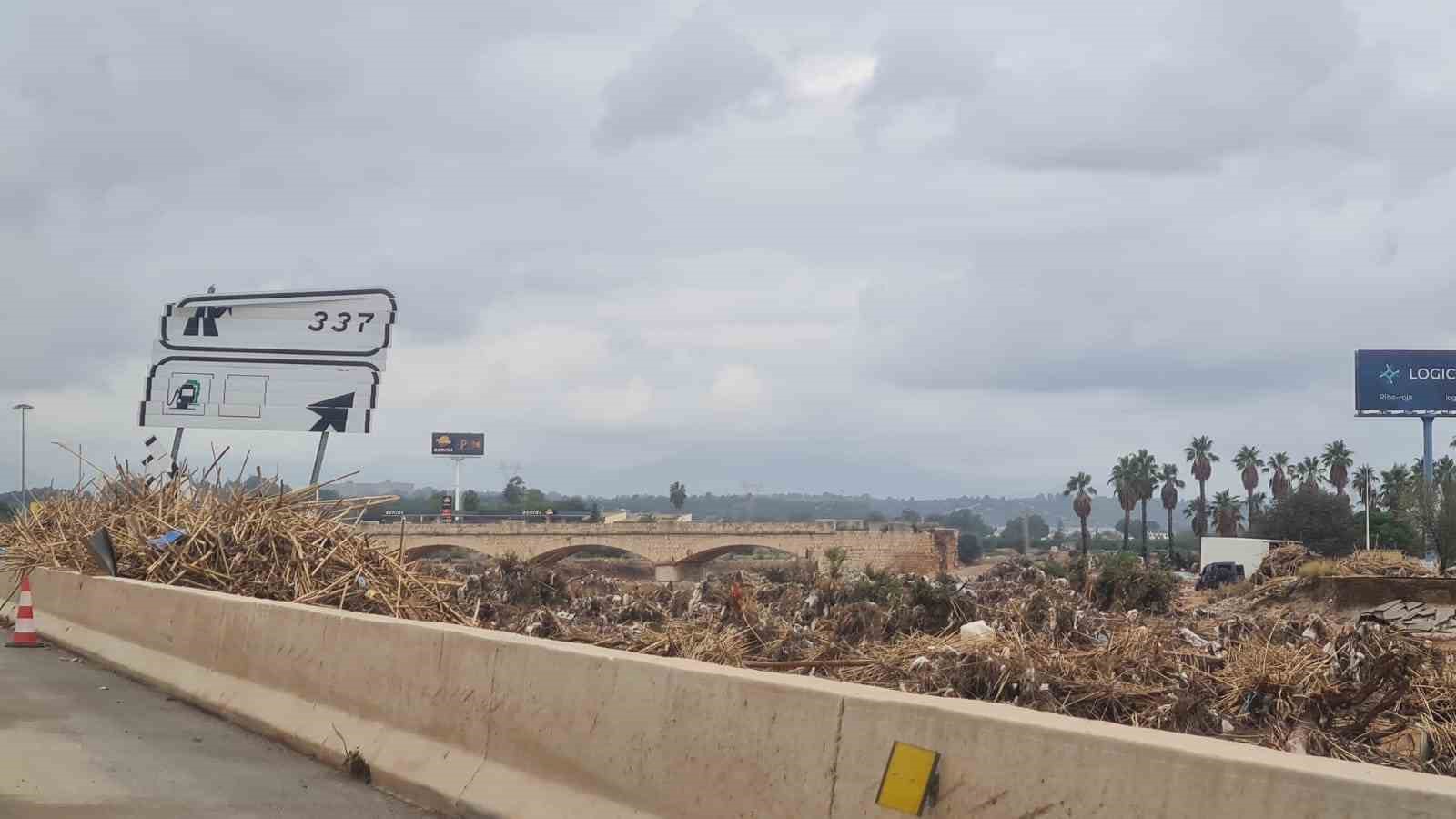 Sel felaketinin vurduğu İspanya’da yaralarını sarmaya çalışıyor
