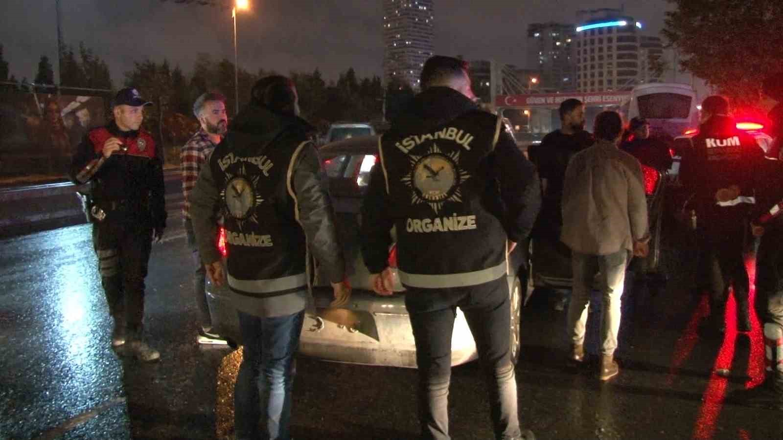 Esenyurt’ta polis ekiplerince genel asayiş uygulaması yapıldı
