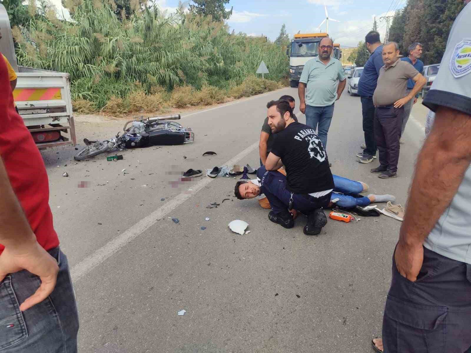 Düğününe bir hafta kala davetiye dağıtırken kaza geçiren gencin hayalleri yarıda kaldı
