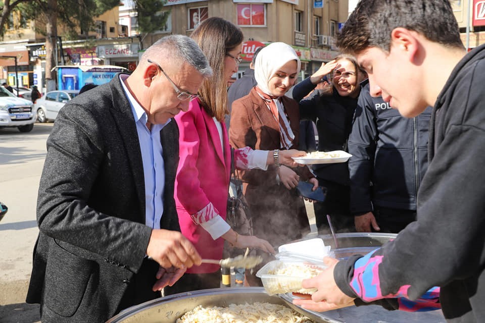 Köşk emniyeti yeni araçları için pilav hayrı gerçekleştirdi
