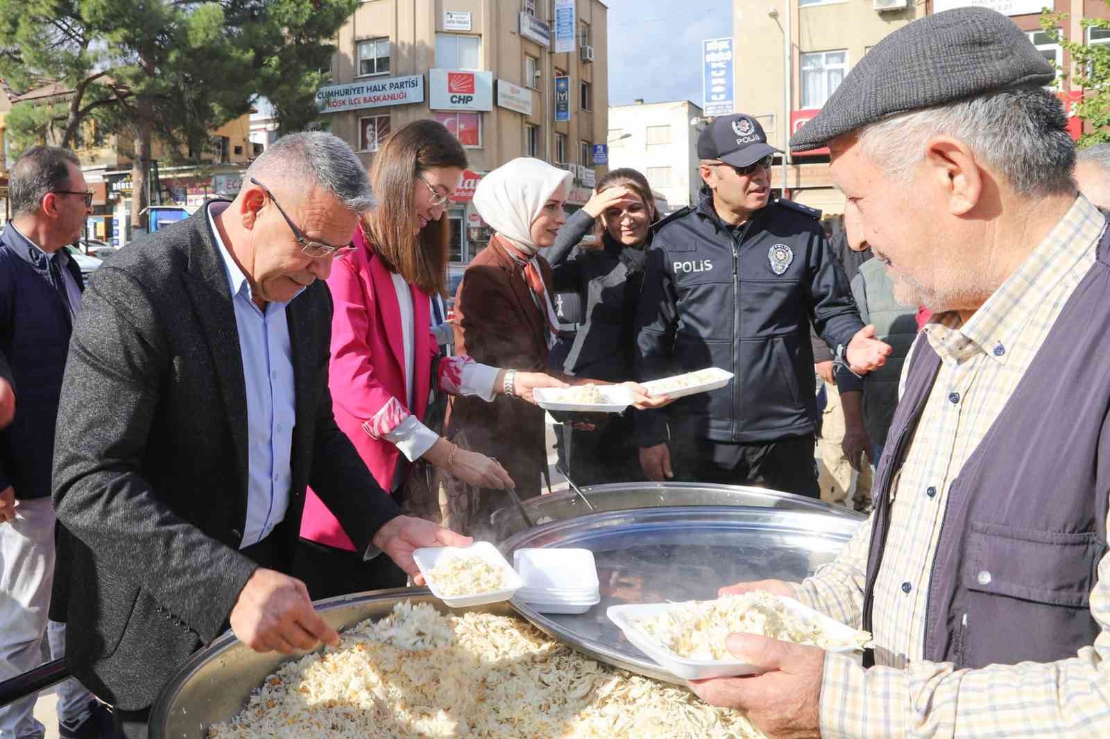 Köşk emniyeti yeni araçları için pilav hayrı gerçekleştirdi
