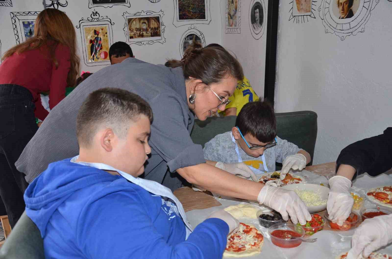 Bozüyük Belediyesi Sanatevi ara tatil atölyeleri yoğun ilgi gördü
