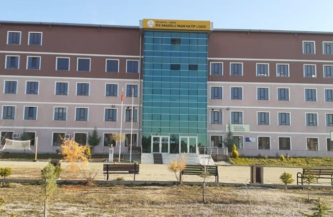 Gediz Kız Anadolu İmam Hatip Lisesi hiçe desteği almaya hak kazandı
