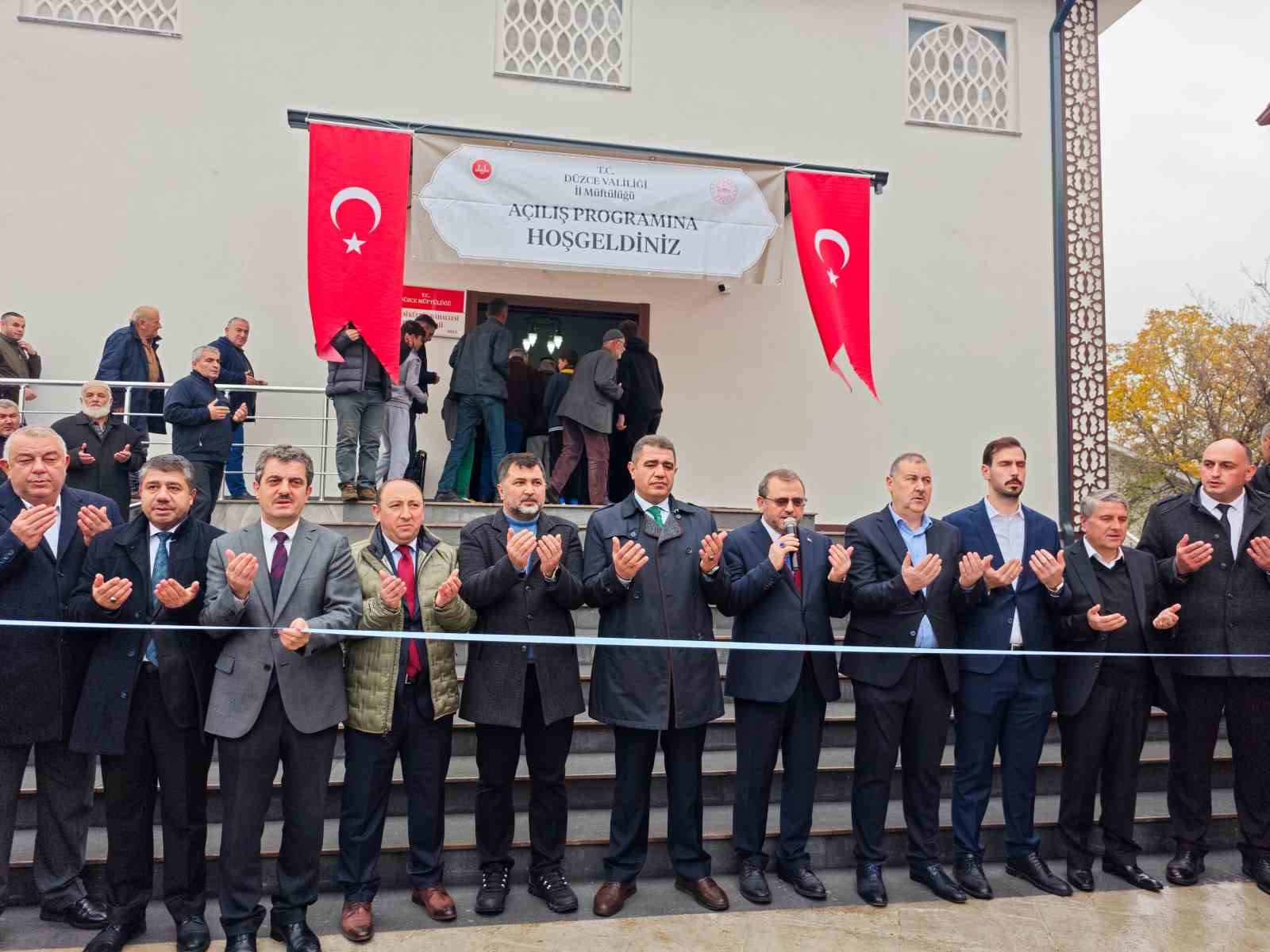 Düzce Hacı Hikmet Şen Camii açıldı
