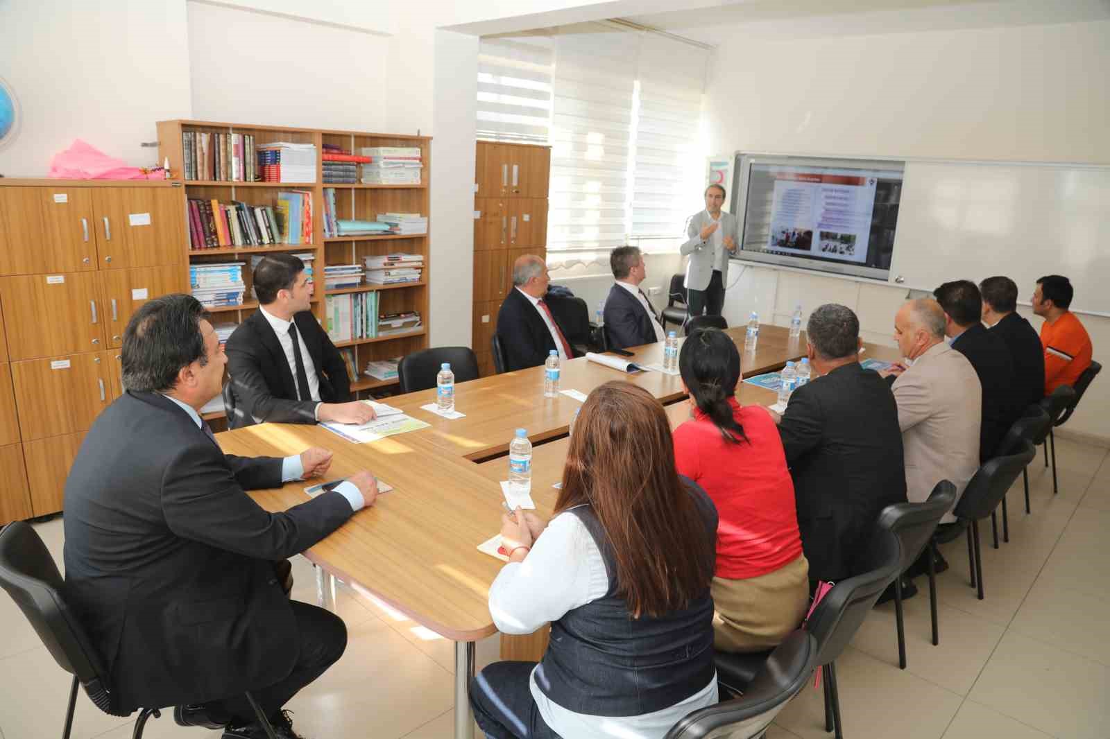 Çemişgezek’te eğitim ve öğretim değerlendirme çalışmaları yapıldı
