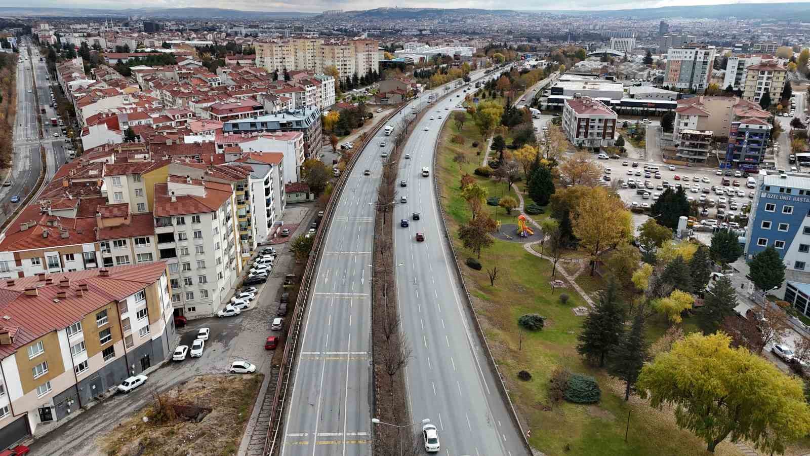 Çevre yolu trafik sorununu Hatipoğlu çözüme kavuşturuyor
