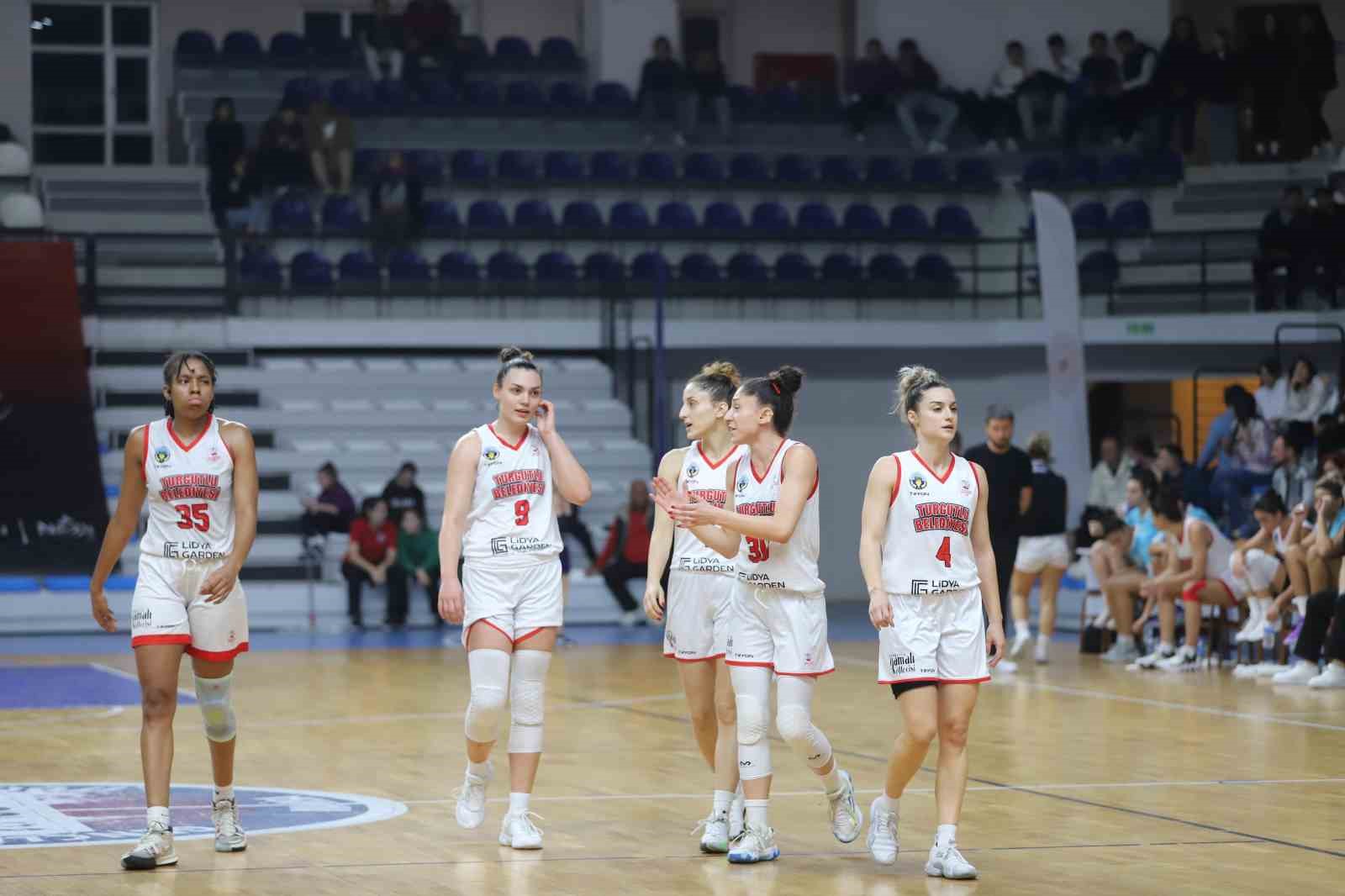 Potada gülen taraf Turgutlu Belediyespor Kadın Basketbol oldu
