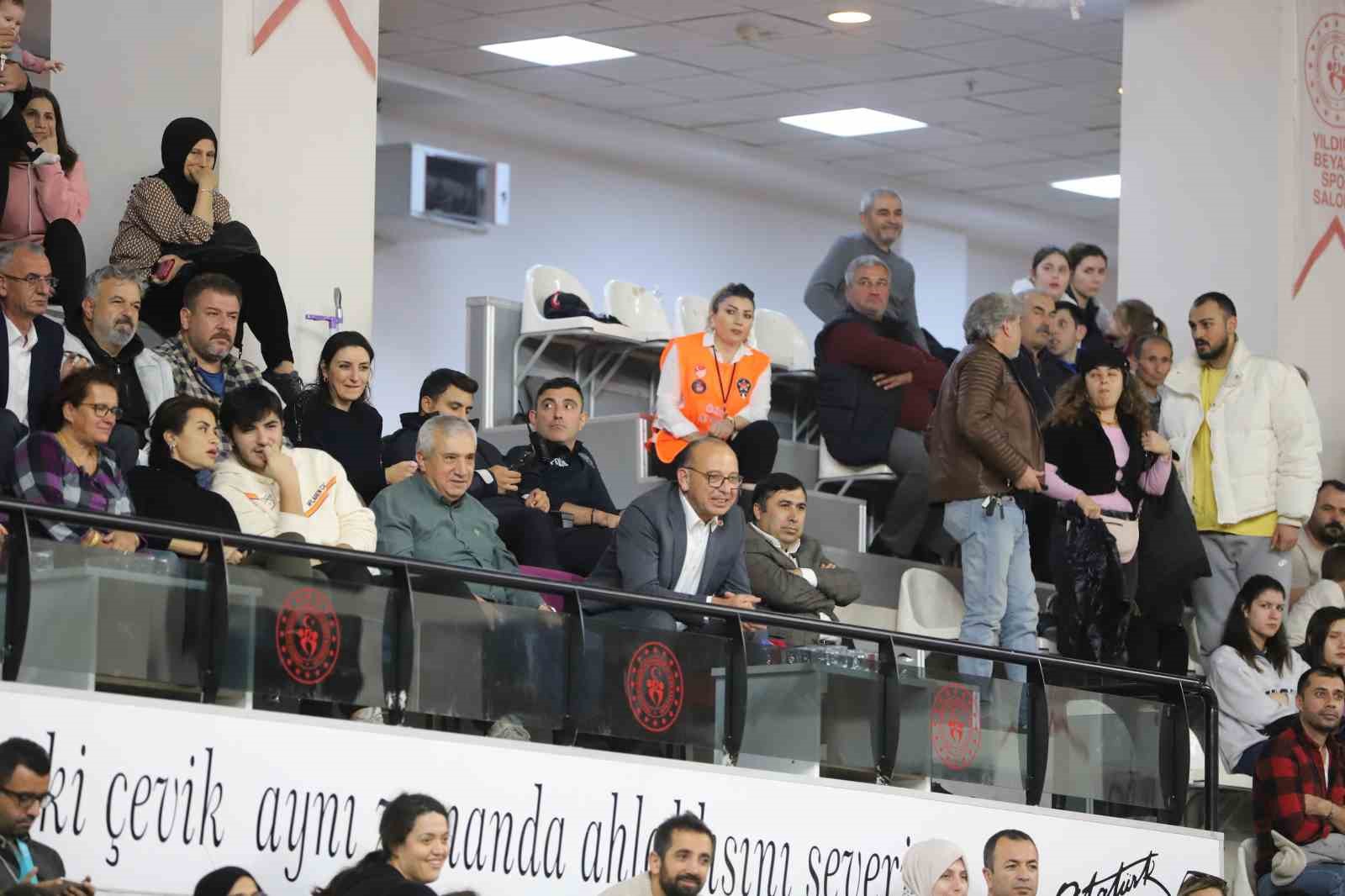 Potada gülen taraf Turgutlu Belediyespor Kadın Basketbol oldu
