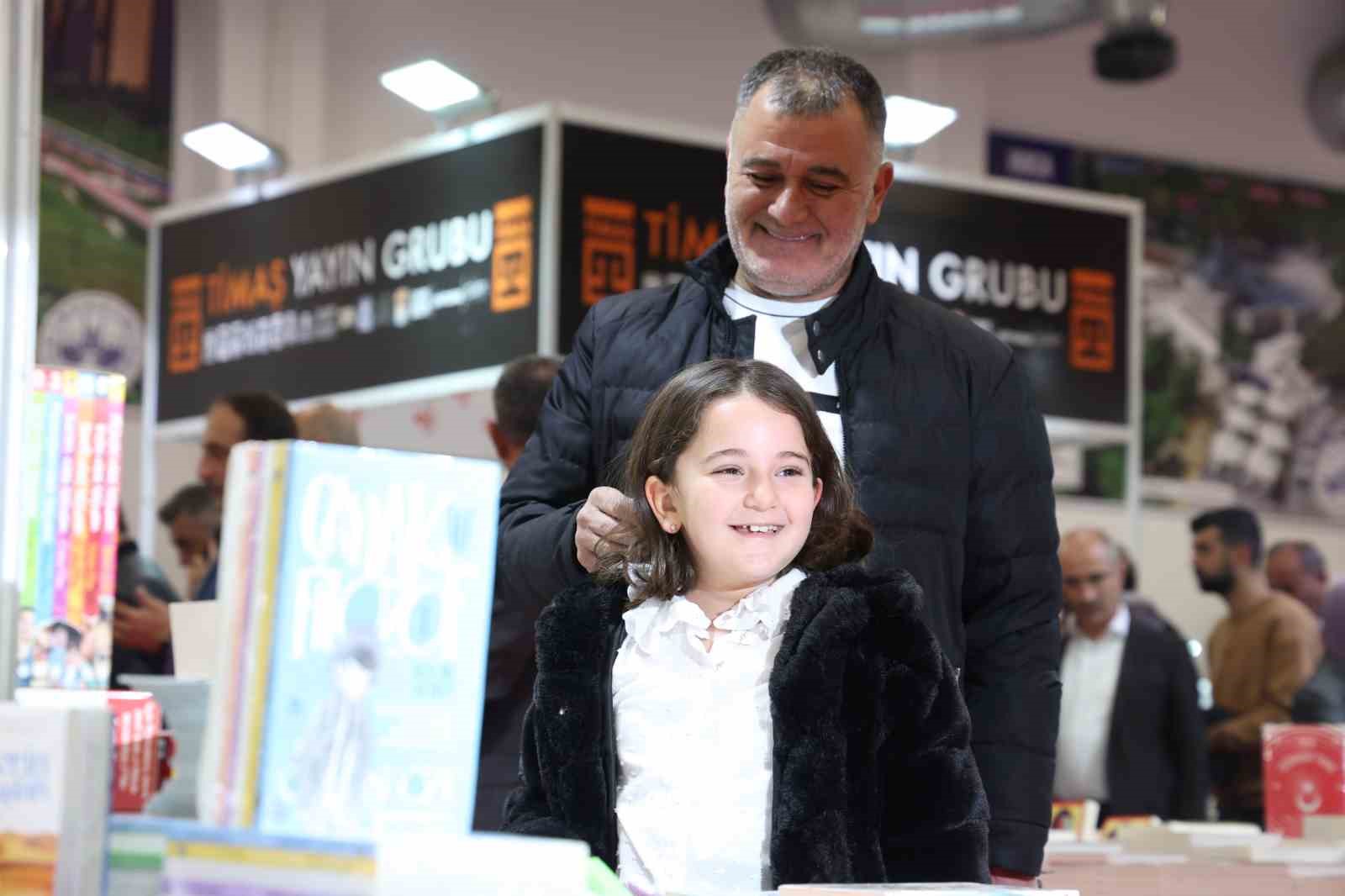 Elazığ’da 5. Kitap Fuarı kapılarını ziyaretçilere açtı
