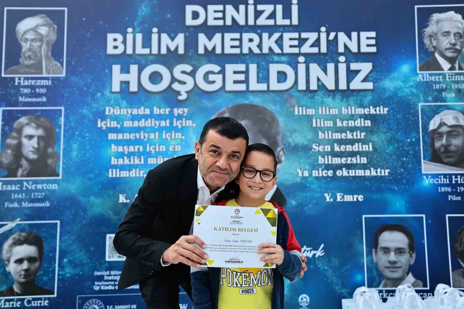 Başarı belgeleri Başkan Amcadan
