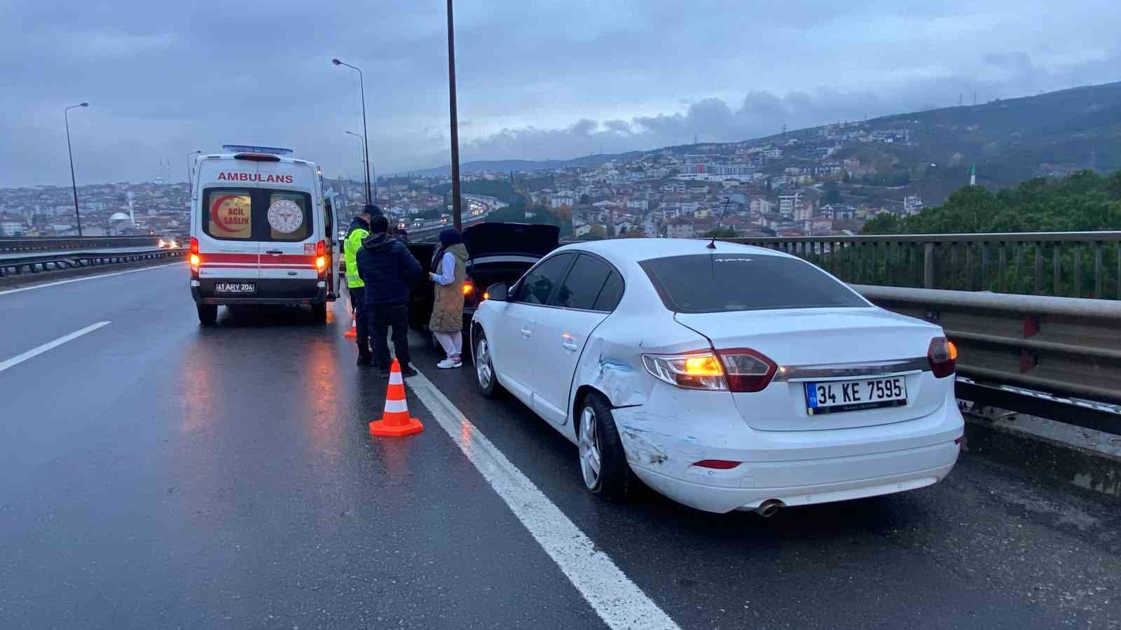 TEM’in Kocaeli geçişinde zincirleme kaza: 5 yaralı
