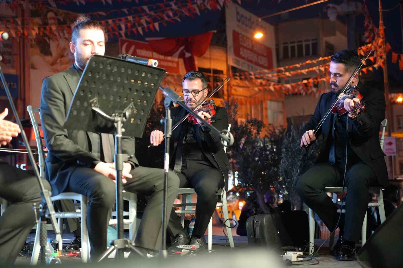 Kilis’te Zeytin Festivali’ndeki konsere yoğun ilgi
