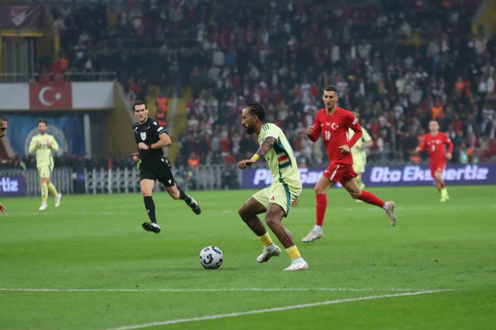 UEFA Uluslar Ligi: Türkiye: 0 - Galler: 0 (İlk yarı)
