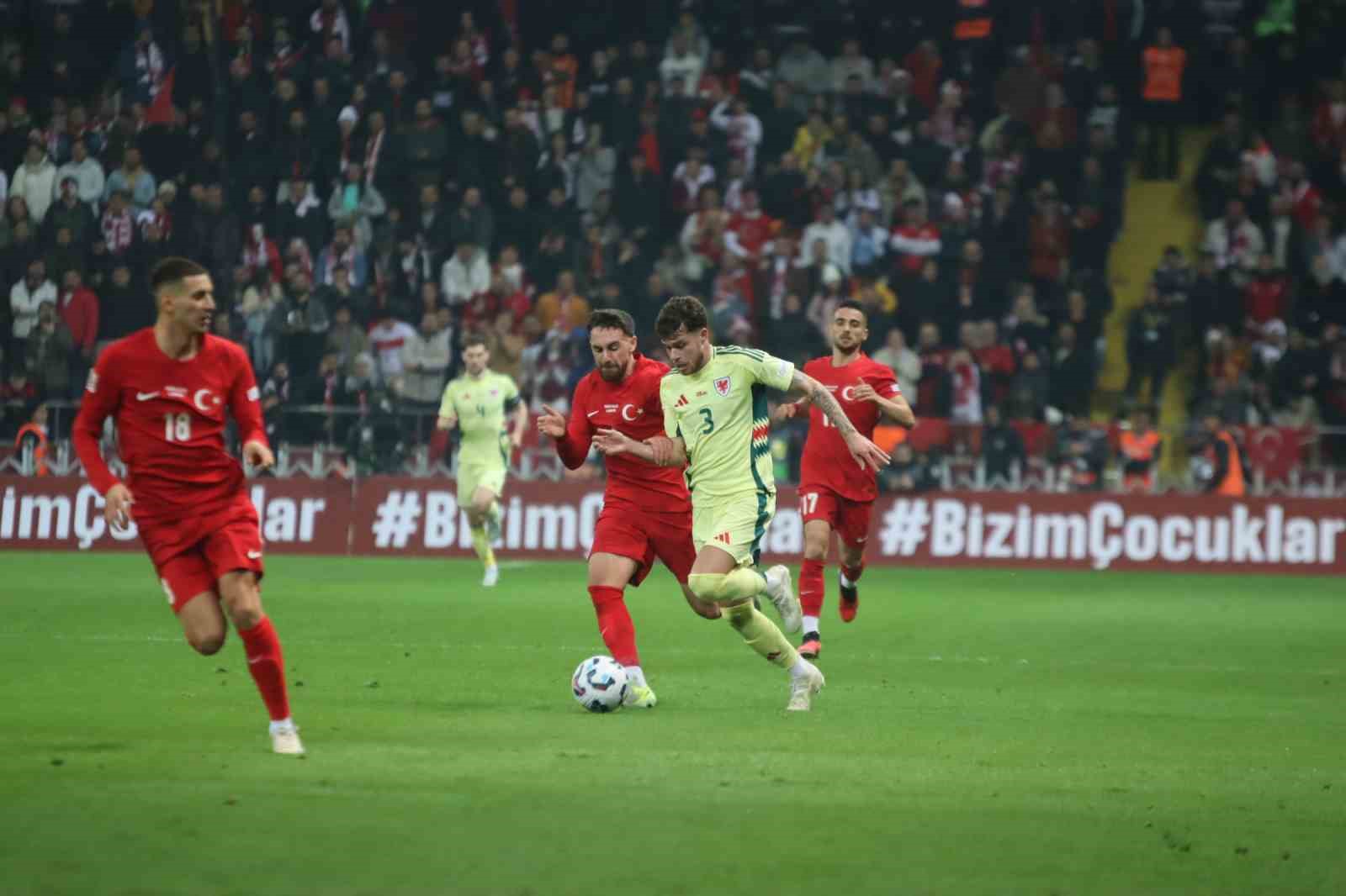 UEFA Uluslar Ligi: Türkiye: 0 - Galler: 0 (İlk yarı)
