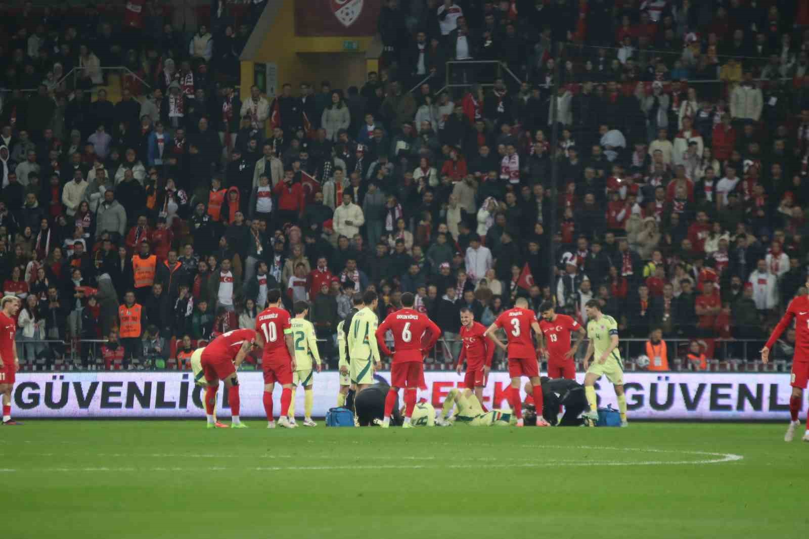 UEFA Uluslar Ligi: Türkiye: 0 - Galler: 0 (İlk yarı)
