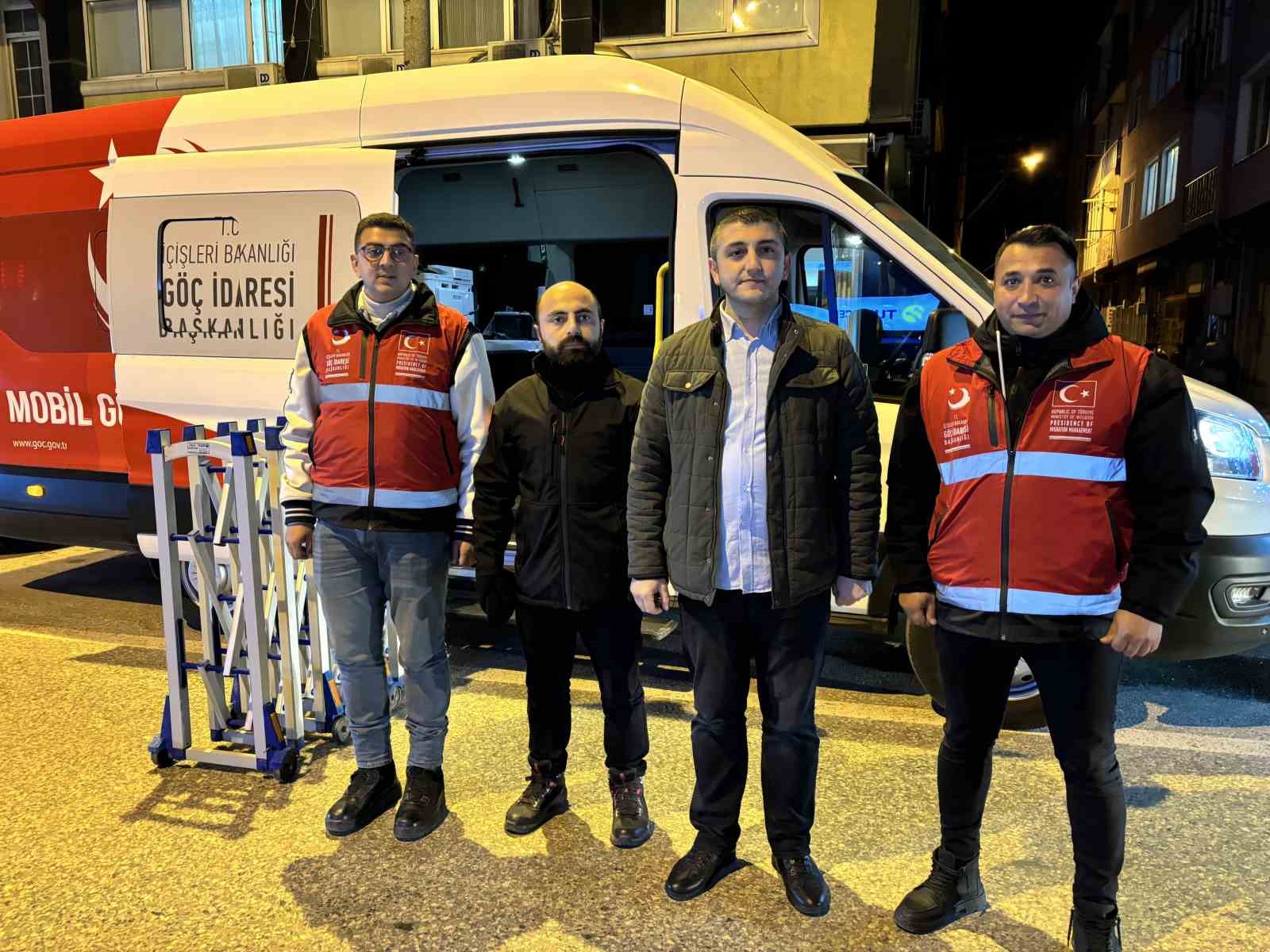 Edirne’de nefes kesen göçmen operasyonu: 17 kaçak göçmen ve 1 FETÖ şüphelisi yakalandı
