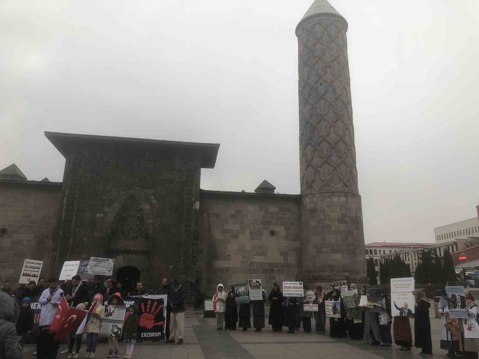 Sağlık çalışanları protestolarını 52’ncü haftada sürdürdü
