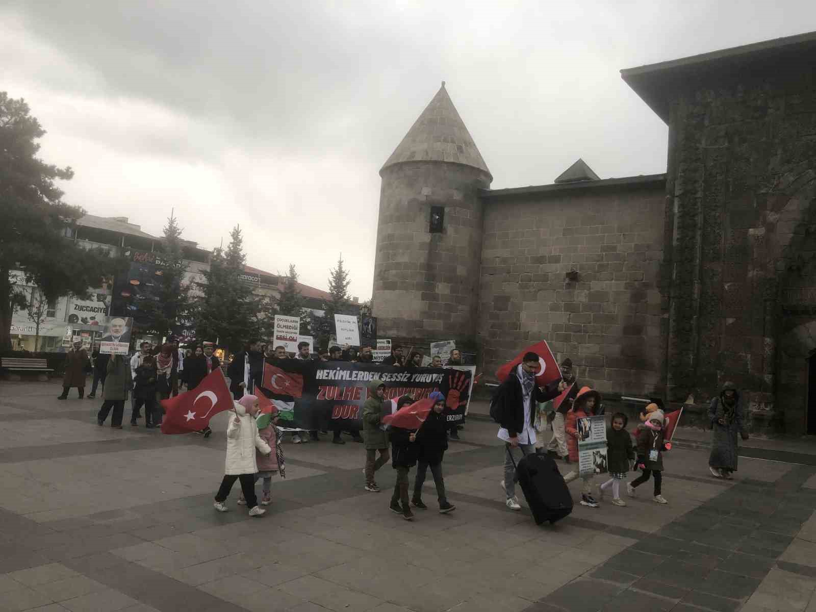 Sağlık çalışanları protestolarını 52’ncü haftada sürdürdü
