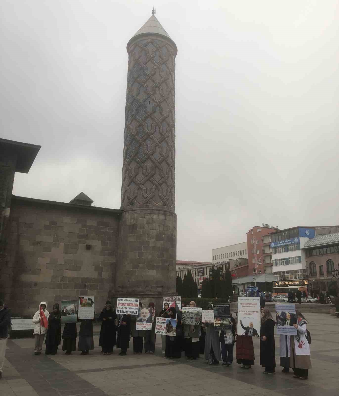 Sağlık çalışanları protestolarını 52’ncü haftada sürdürdü
