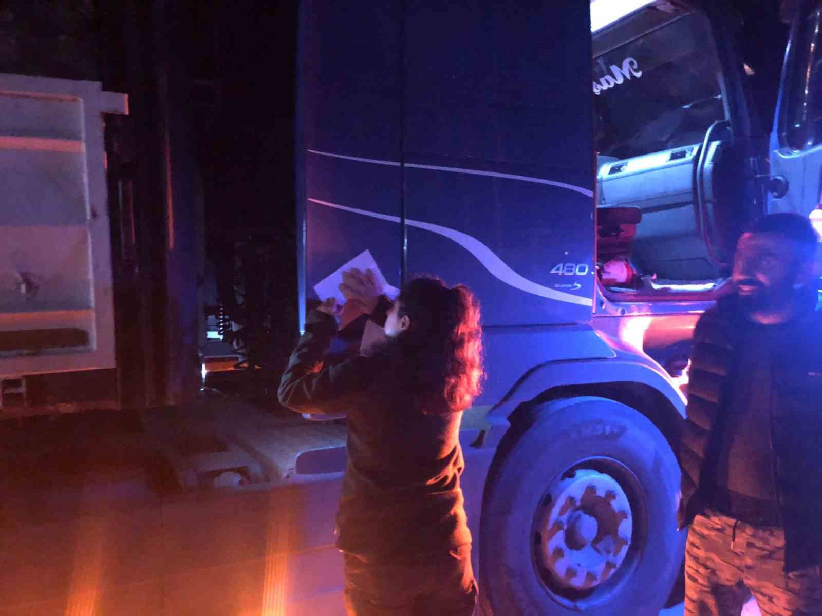 Bolu’da kaçak odun dolu kamyonlar yakalandı
