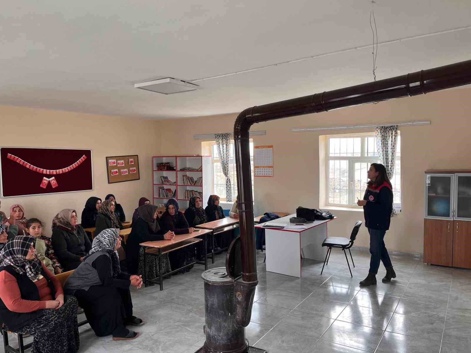 Kars’ta Büyükbaş Hayvancılıkta Sağım Hijyeni ve Sanitasyon Kursu eğitimi
