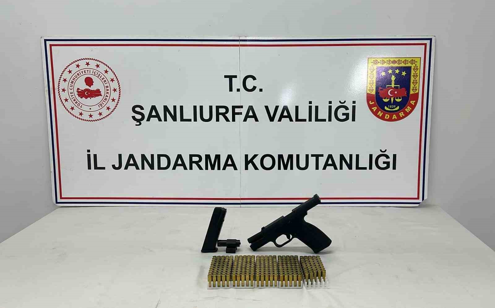 Şanlıurfa’da silah kaçakçılığı operasyonu: 8 gözaltı
