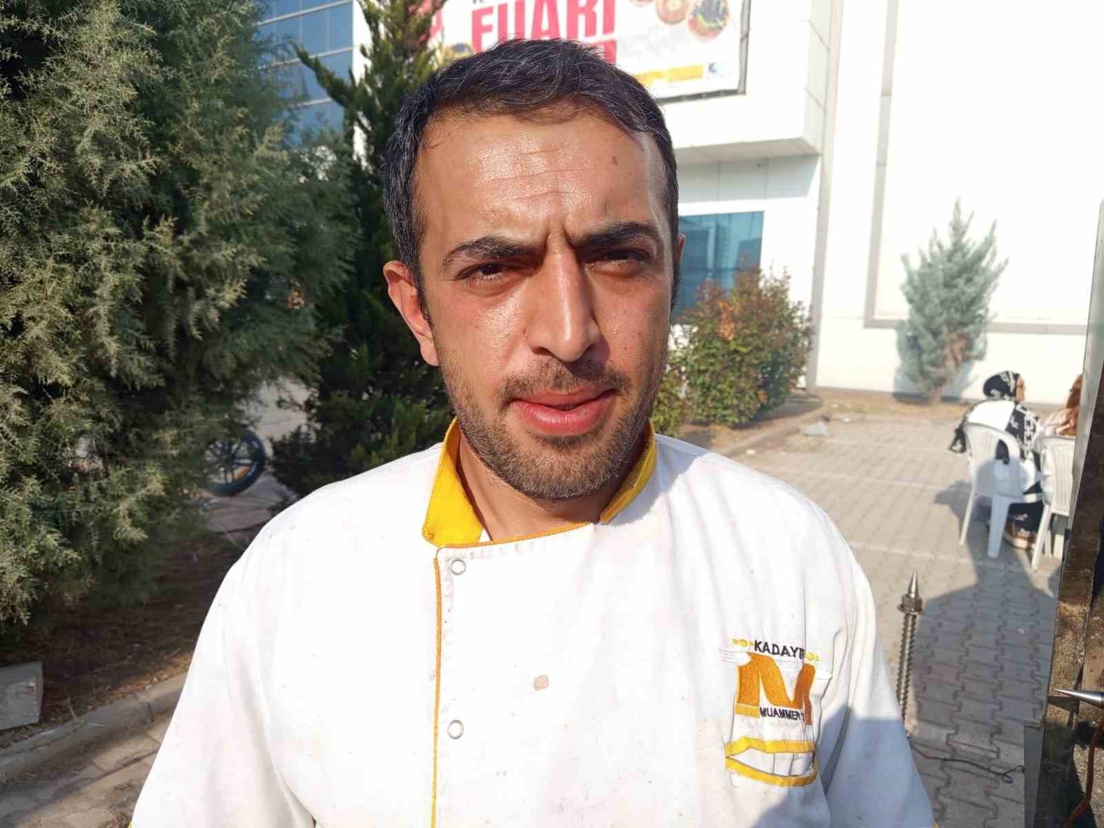 Ciğer kenti Diyarbakır’da cağ kebabı ustası ve lisanslı arıcı, fuarda ürünlerini sergiledi
