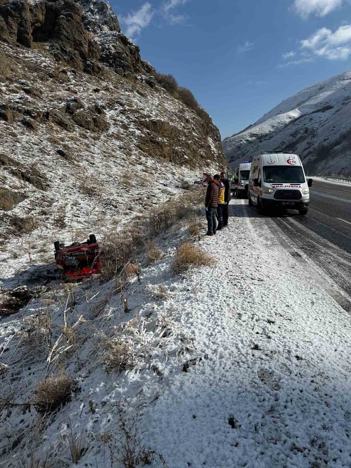 Ağrı’daki 3 ayrı trafik kazasında 4 kişi yaralandı
