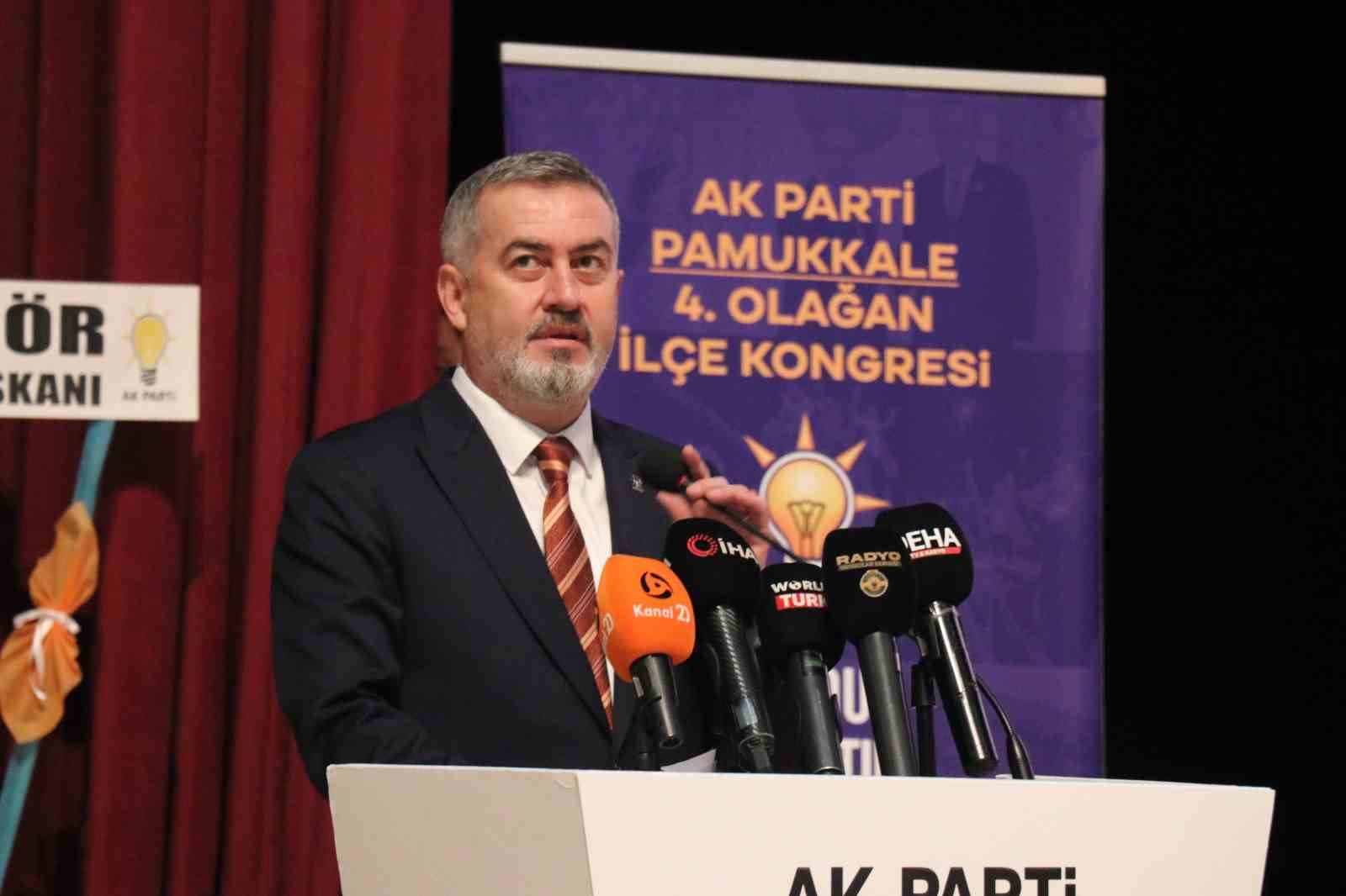 Pamukkale AK Parti’de Başkan Özpek güven tazeledi
