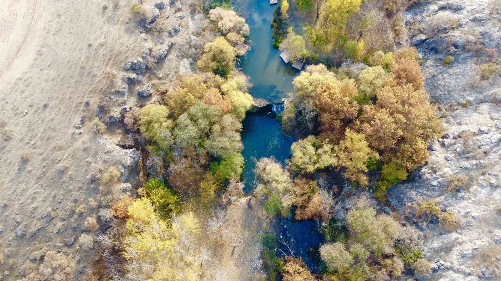 Karasu Çayı’nın sonbahar güzellikleri havadan görüntülendi
