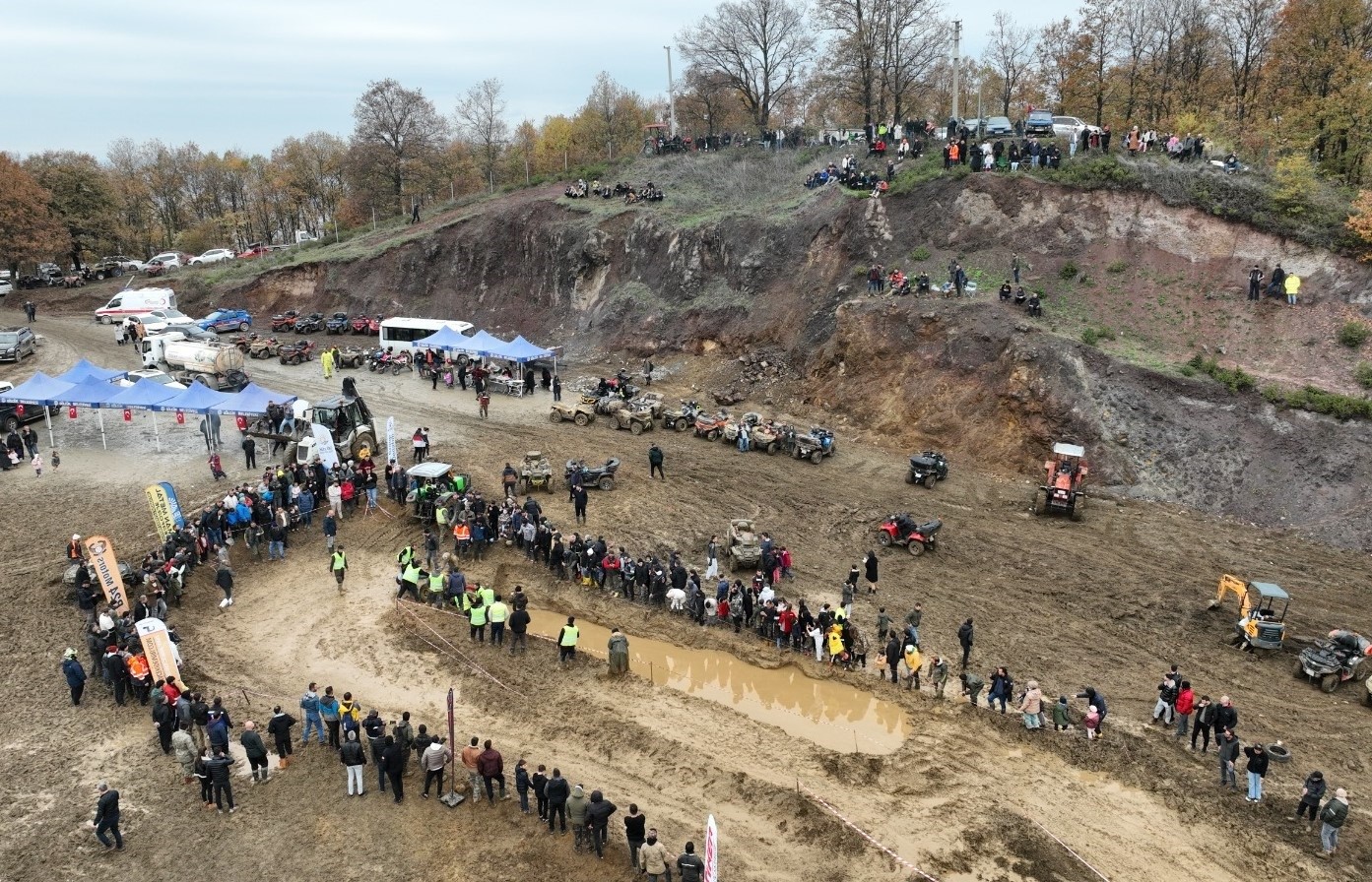 Çamur ve adrenalin bir arada
