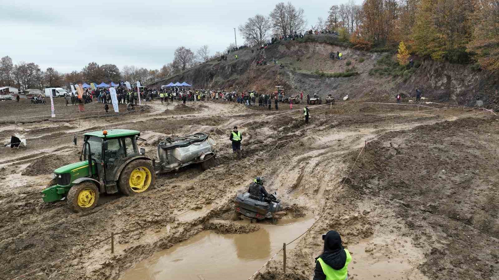 Çamur ve adrenalin bir arada
