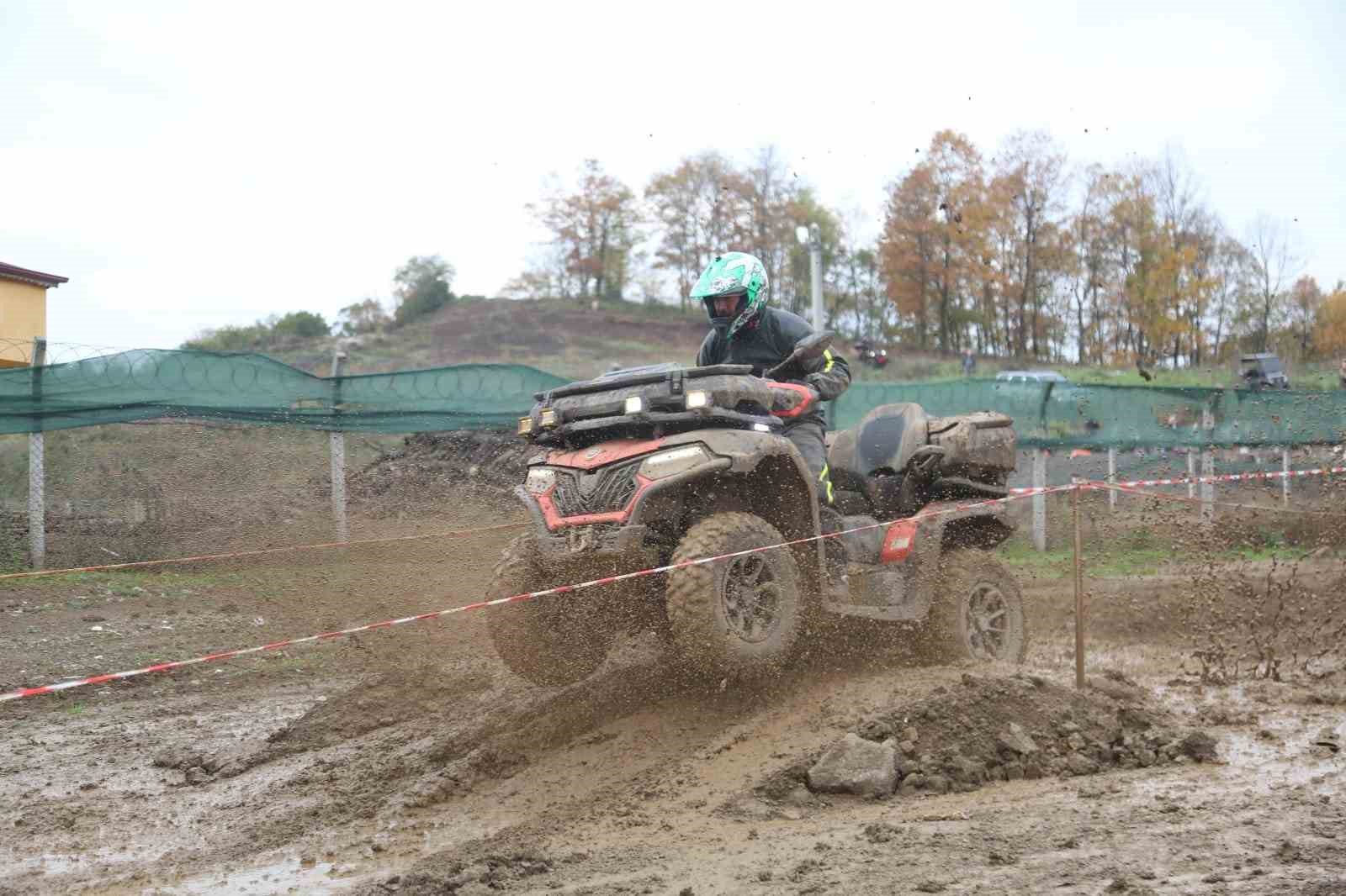 Çamur ve adrenalin bir arada
