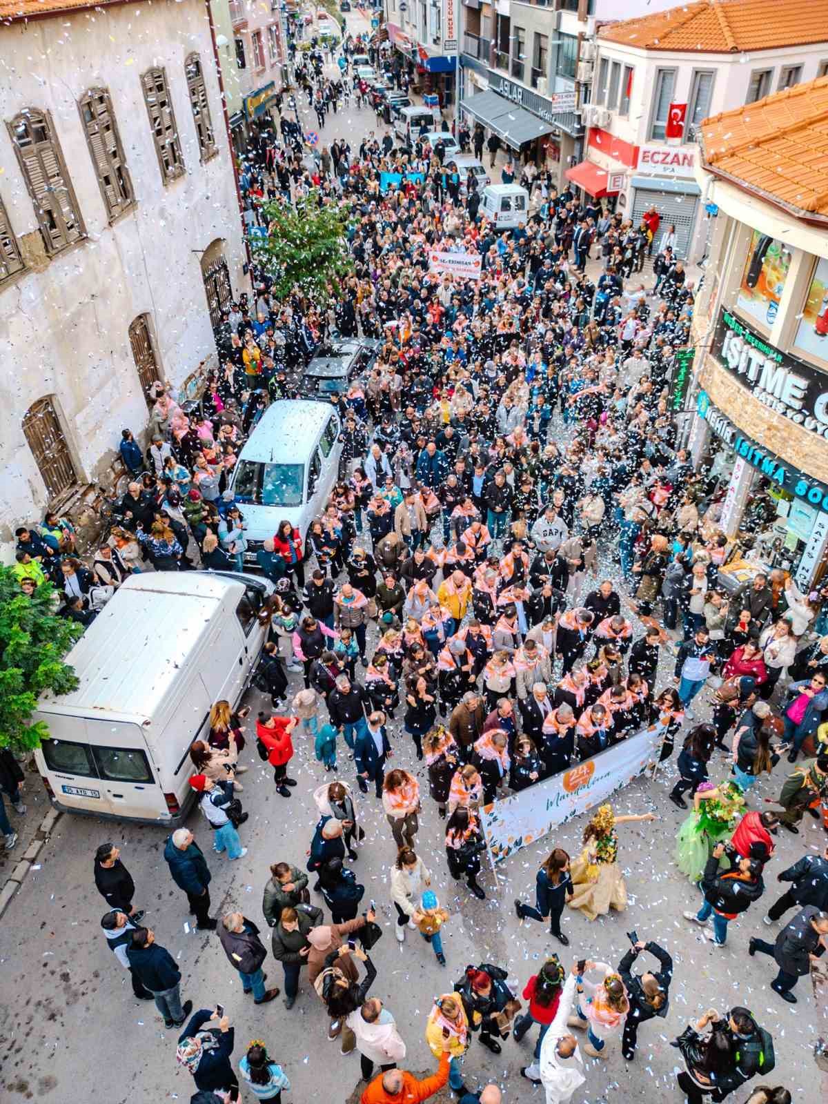 Seferihisar, 24. kez Mandalina Şenliği’nde binleri ağırladı
