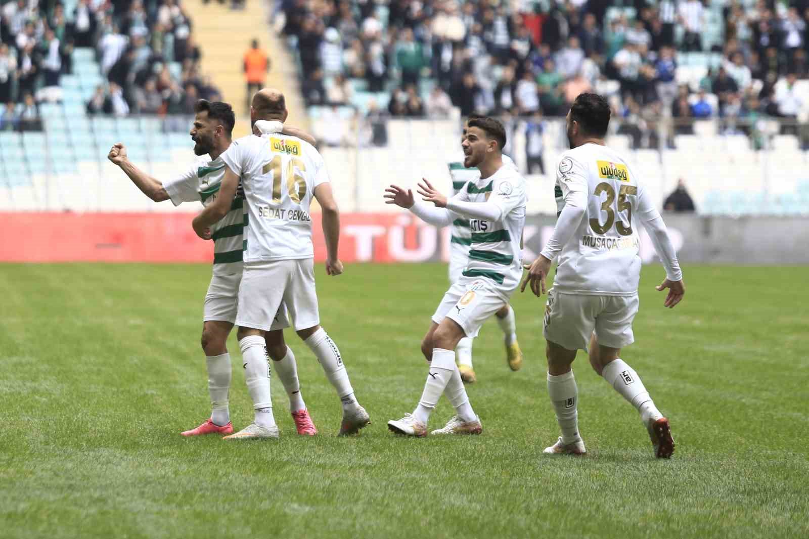 Bursaspor rekor kırmaya devam ediyor
