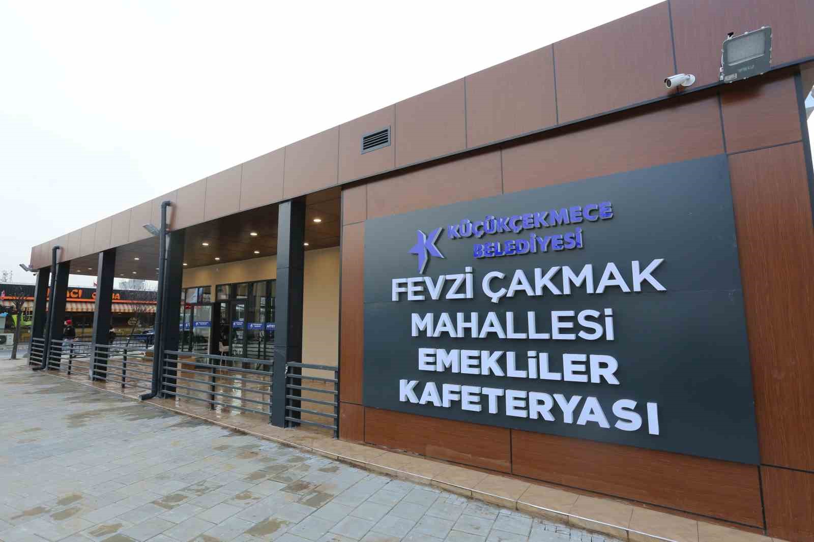 Küçükçekmece’de belediyeye ait 11 tesiste 6 yıldır çay 1 TL
