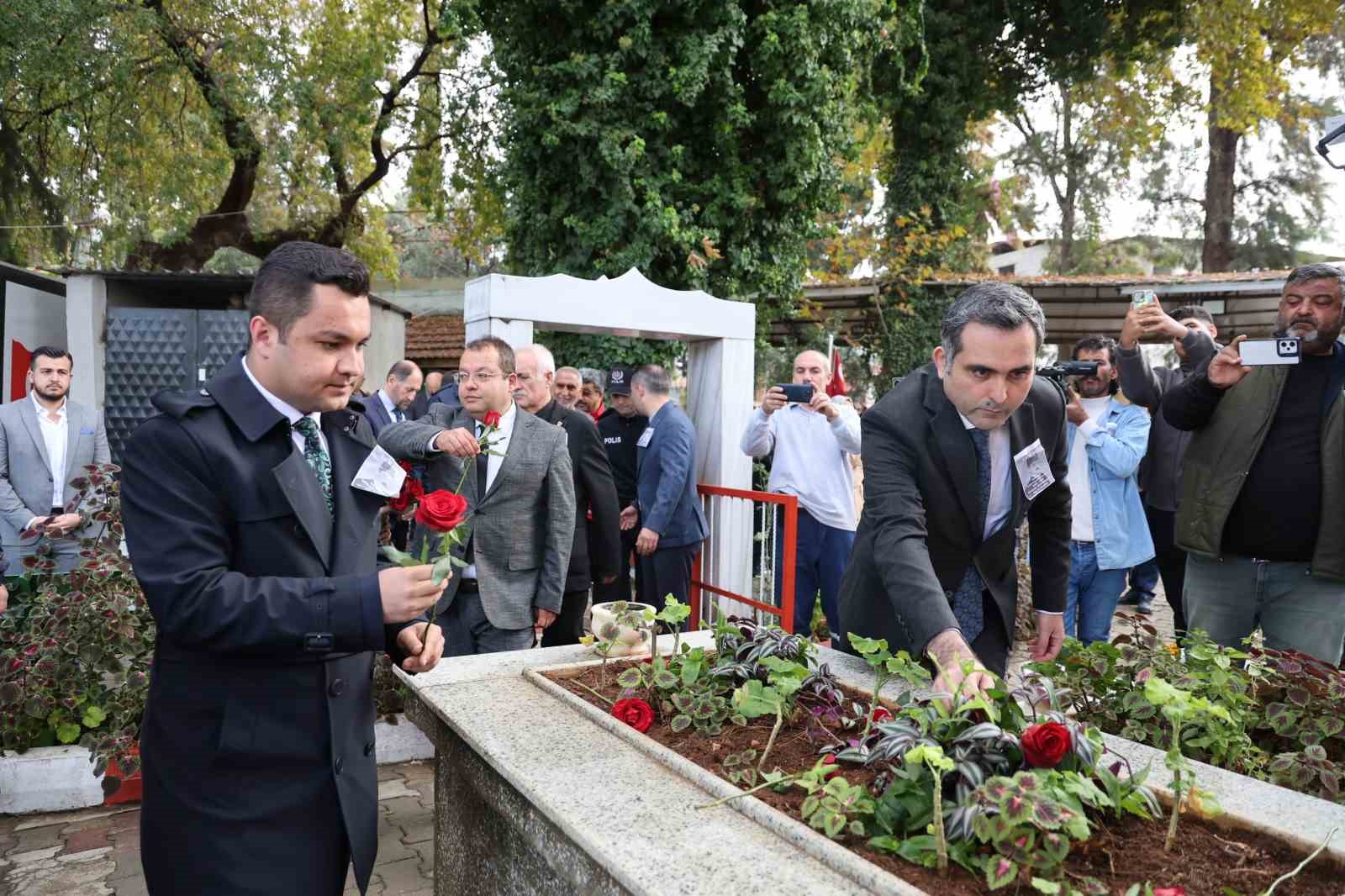 Milli mücadele kahramanı Saim Bey, şehadetinin 104. yılında kabri başında anıldı
