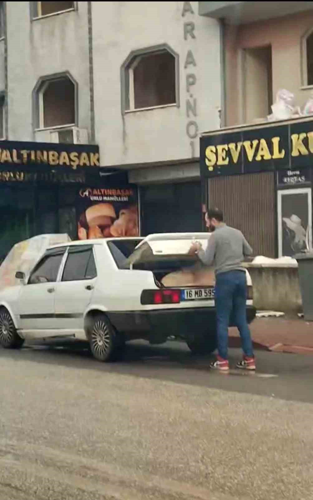 Aracını sokak çeşmesinde yıkayan sürücüye ceza yağdı
