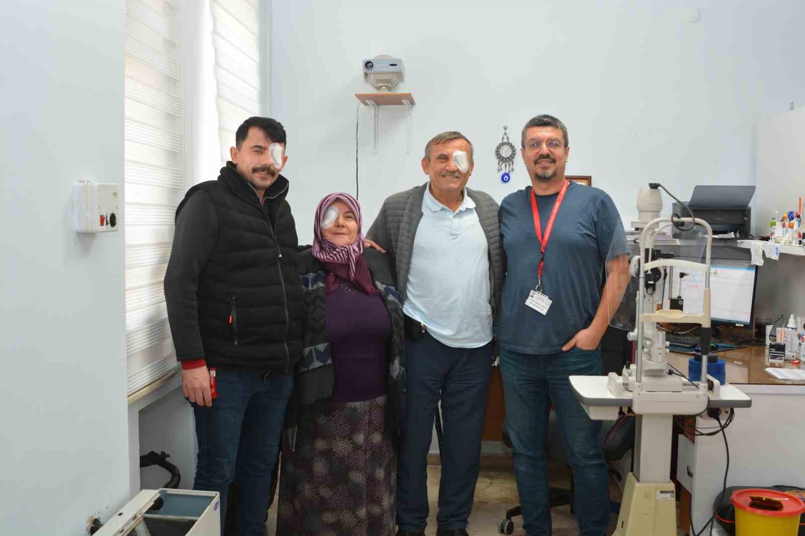 Doktordan anne, baba ve oğluna katarak ameliyatı
