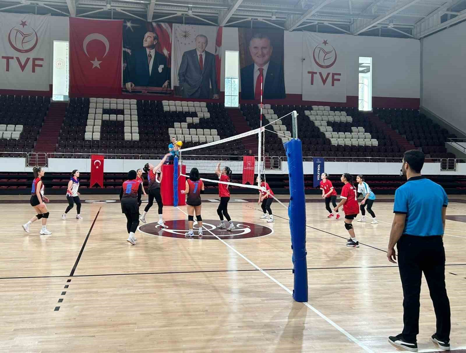 Yıldız Kız Yerel Lig’de şampiyon Elazığ Voleybol Akademi oldu
