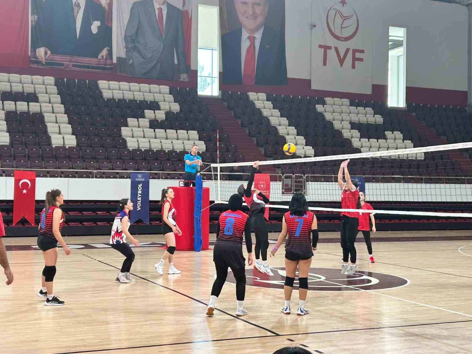 Yıldız Kız Yerel Lig’de şampiyon Elazığ Voleybol Akademi oldu
