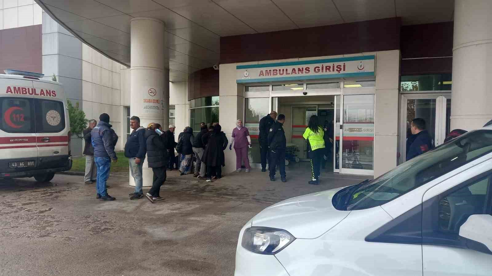 Gediz’de amca ile yeğen arasında silahlı çatışma: 1 ölü, 2 yaralı
