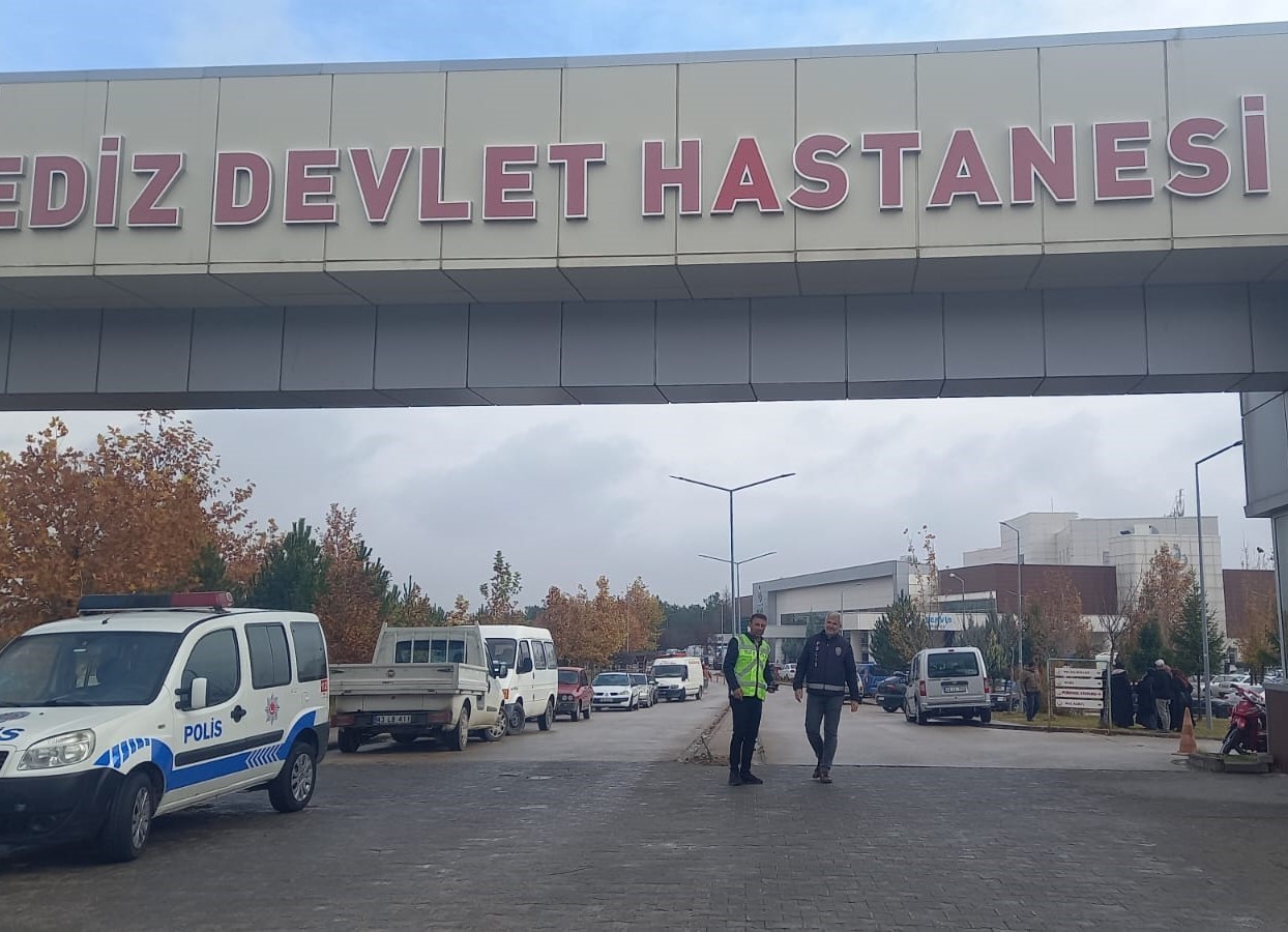 Gediz’de amca ile yeğen arasında silahlı çatışma: 1 ölü, 2 yaralı
