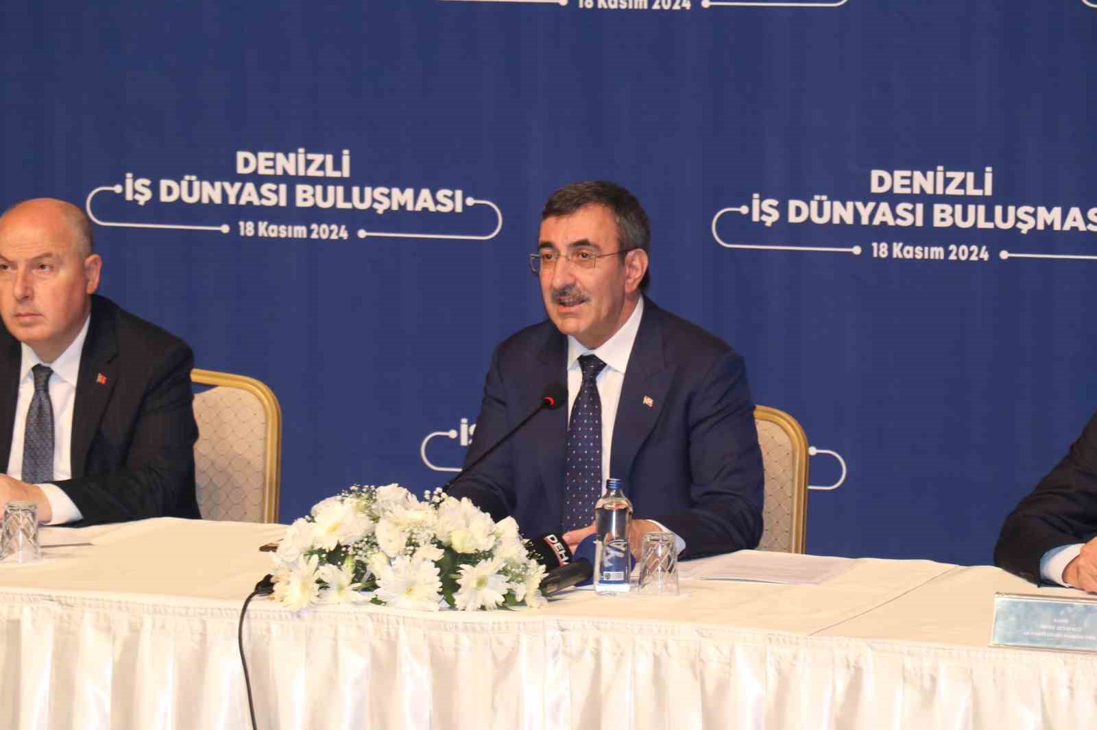 Cumhurbaşkanı Yardımcısı Yılmaz: “Üç kredi kuruluşunun iki kademe not artırdığı tek ülke Türkiye”
