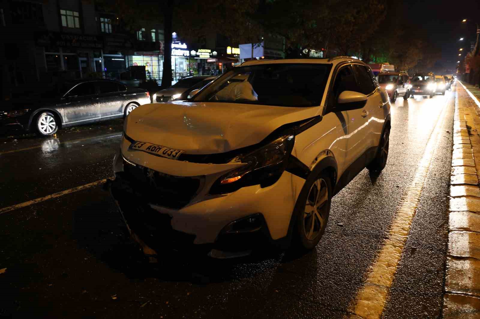 Elazığ’da zincirleme kaza: 1 yaralı
