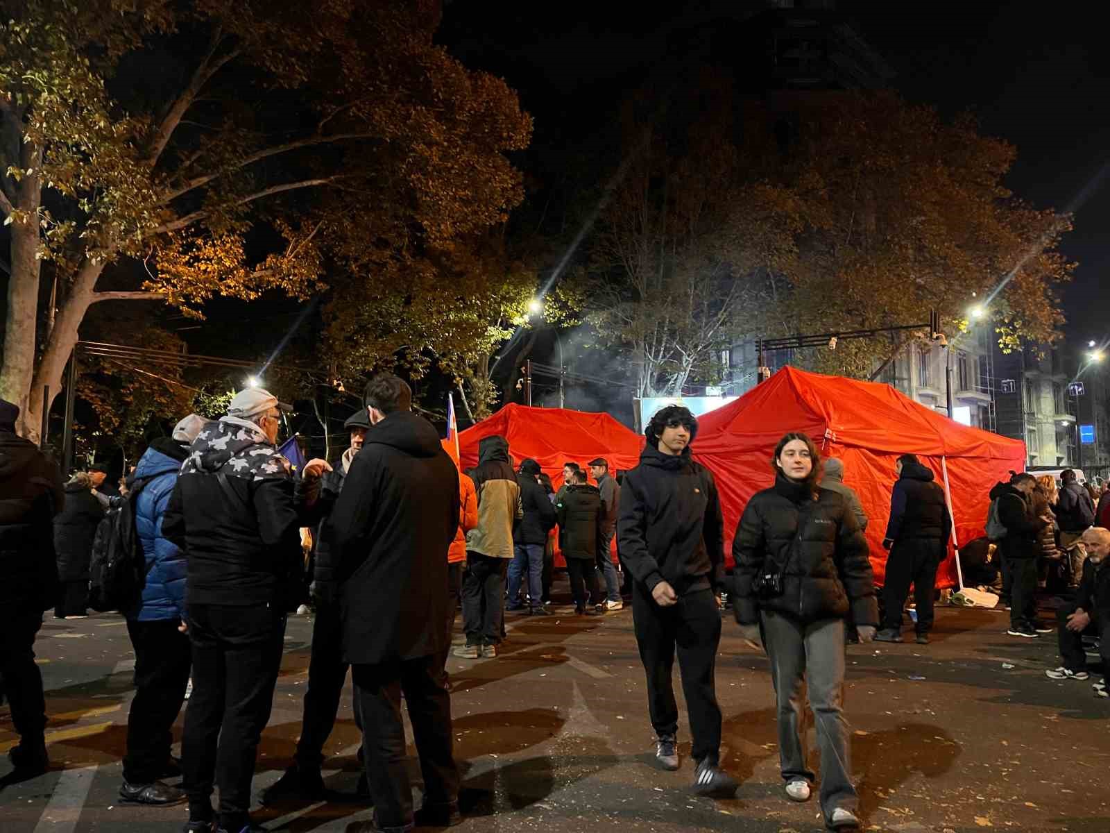 Gürcistan Cumhurbaşkanı Zurabişvili’den yeniden seçim çağrısı
